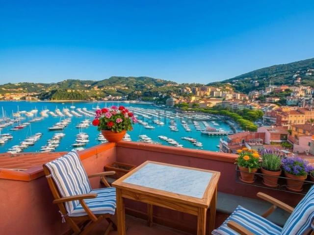 Appartamento in vendita di 54 m² in Salita Revellino