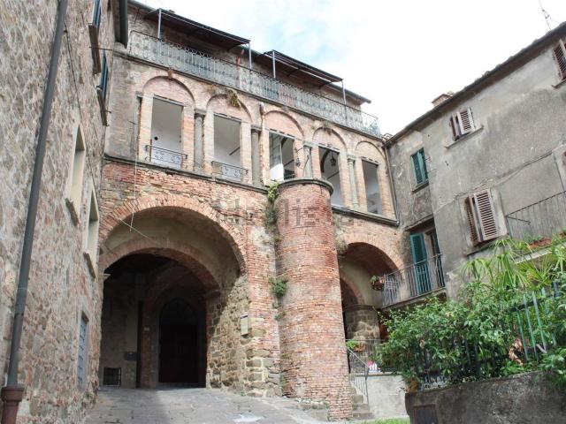 Appartamento in vendita di 54 m² in Via di Sotto, 41