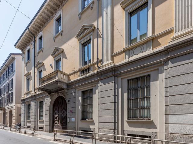Appartamento in vendita di 553 m² in Via Savona, 16