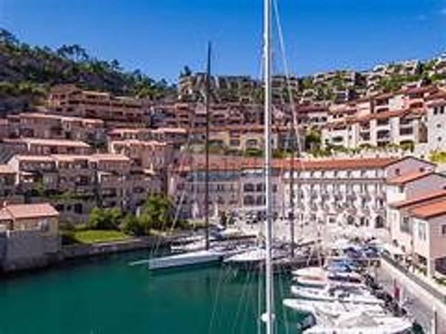 Appartamento in vendita di 55 m² in Strada di Portopiccolo, 231