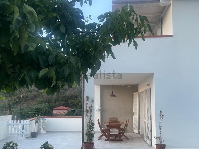 Appartamento in vendita di 55 m² in Strada per Nisporto, 39