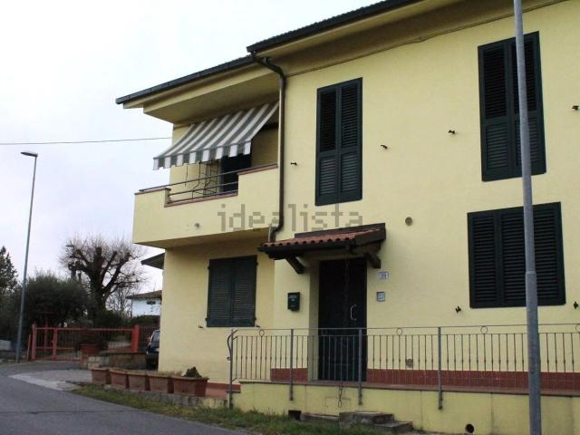 Appartamento in vendita di 55 m² in Via del Felciaione Querce, 36