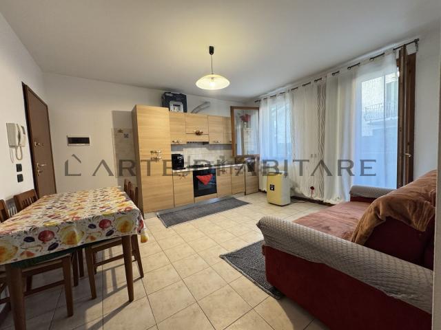 Appartamento in vendita di 55 m² in Via Riviera del Brenta, 159