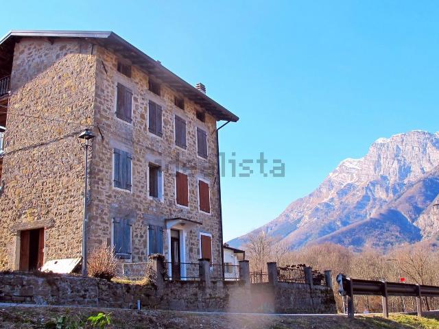 Appartamento in vendita di 65 m² in Via Roma, 25