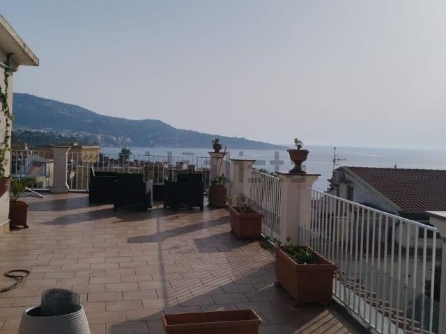 Appartamento in vendita di 56 m² in Via Caracciolo, 40