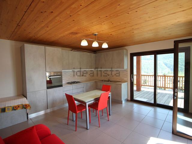 Appartamento in vendita di 56 m² in Via Circonvallazione, 8