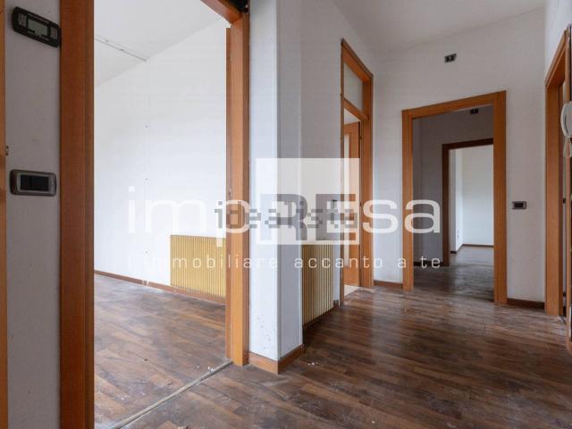 Appartamento in vendita di 578 m² in Via Noalese