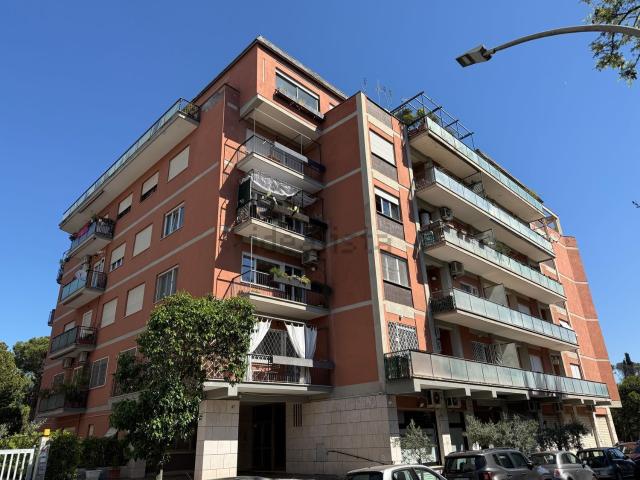 Appartamento in vendita di 58 m² in Via Tuscia