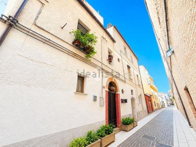Appartamento in vendita di 58 m² in Via delle Clarisse, 42