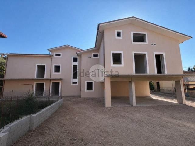 Appartamento in vendita di 58 m² in Via Martiri della Resistenza, 35