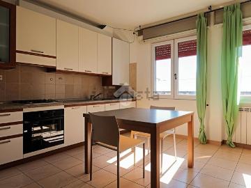 Appartamento in vendita di 59 m² in Via Gardesana, 83