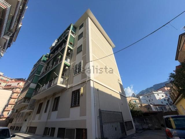 Appartamento in vendita di 59 m² in Via Renato Rajola