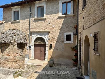 Appartamento in vendita di 59 m² in Via Scuole, 8