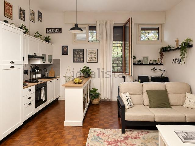 Appartamento in vendita di 63 m² in Via Cento, 186