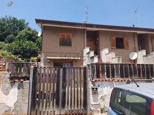 Appartamento in vendita di 63 m² in Via del Cerreto, 42