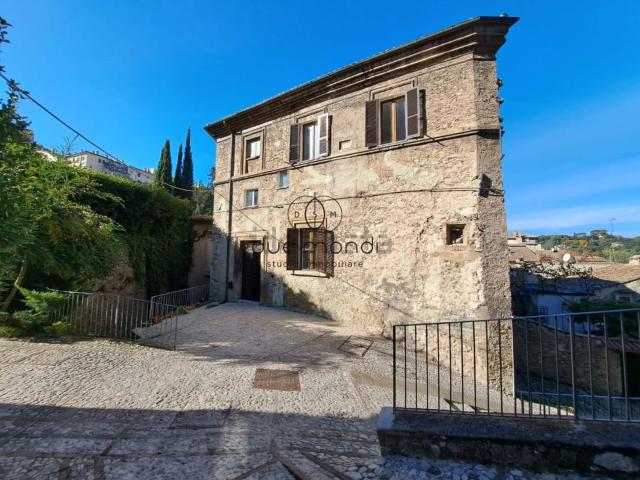 Appartamento in vendita di 63 m² in Via Mura Ciclopiche
