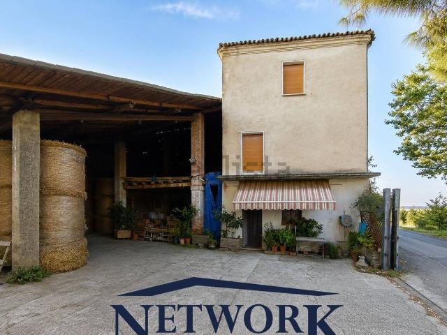 Appartamento in vendita di 600 m² in Via San Pietro