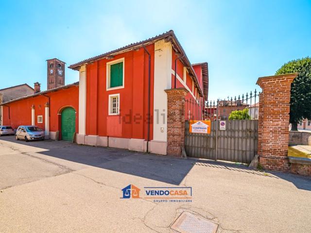 Appartamento in vendita di 600 m² in Via Vittorio Veneto, 1
