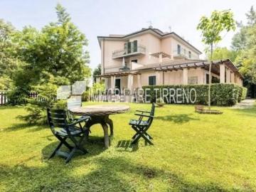 Appartamento in vendita di 605 m² in Via dei Fichi