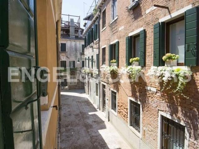 Appartamento in vendita di 60 m² in Fondamenta Zattere Allo Spirito Santo