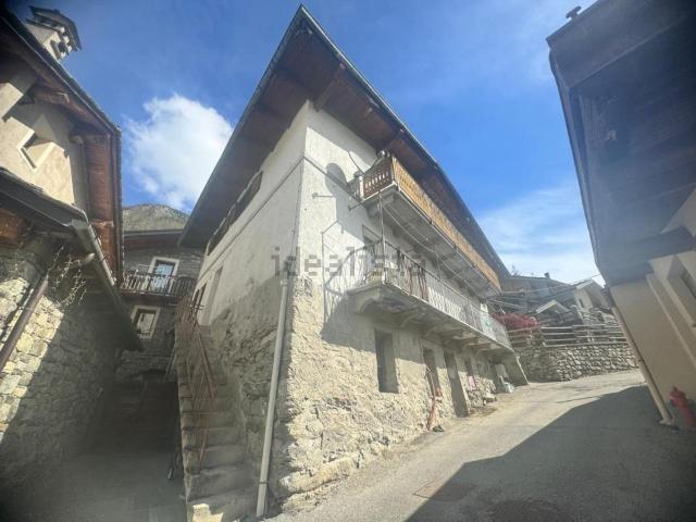 Appartamento in vendita di 60 m² in Frazione Cheillon, 10
