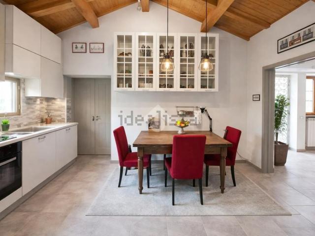 Appartamento in vendita di 60 m² in Frazione San Croce, 175
