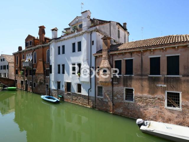 Appartamento in vendita di 60 m² in Sestiere Dorsoduro, 2632