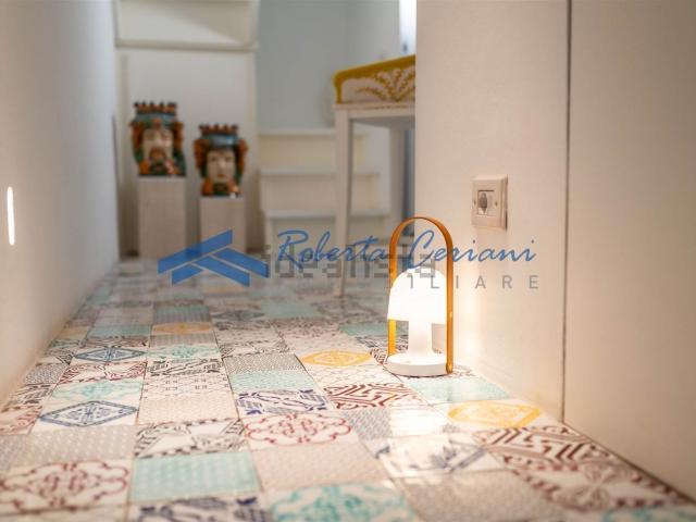 Appartamento in vendita di 60 m² in Via Ugo Foscolo