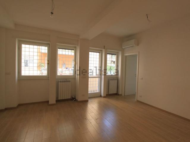 Appartamento in vendita di 60 m² in Via Andrea Baldi, 18