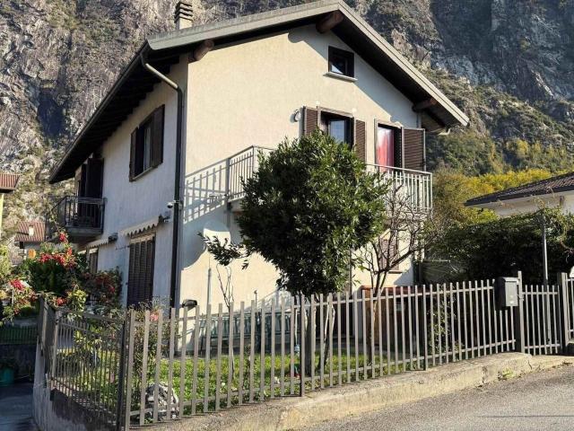 Appartamento in vendita di 60 m² in Via Cacciatori delle Alpi, 327