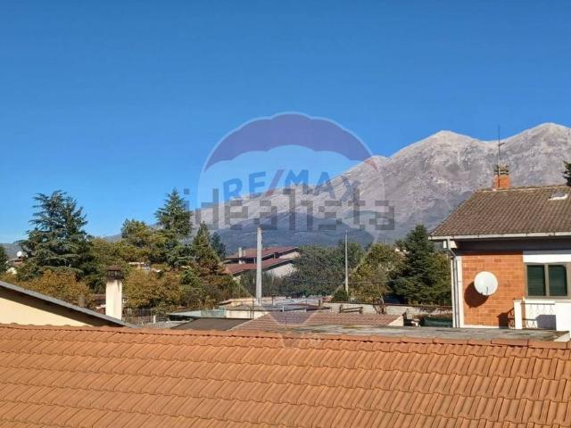 Appartamento in vendita di 60 m² in Via Carseolana, 23