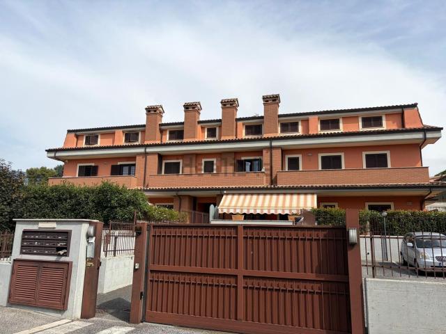 Appartamento in vendita di 60 m² in Via Colle Cagioli