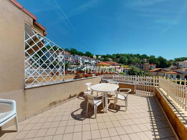 Appartamento in vendita di 60 m² in Via dei Pini, 27
