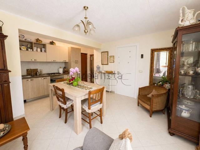 Appartamento in vendita di 60 m² in Via della Stazione, 42