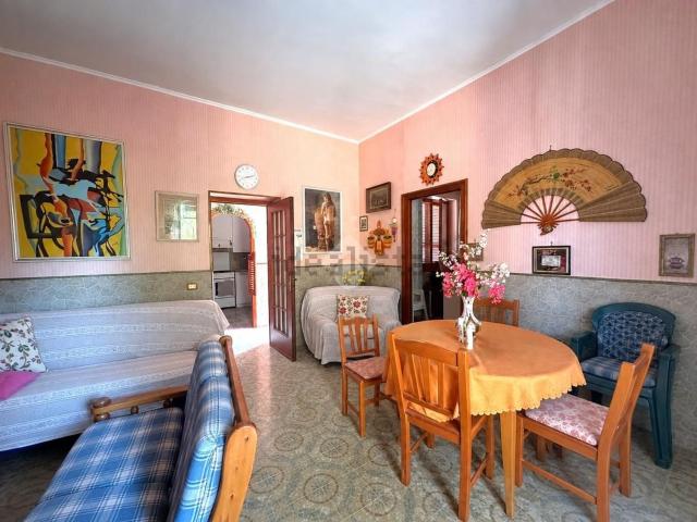 Appartamento in vendita di 70 m² in Via Domiziana