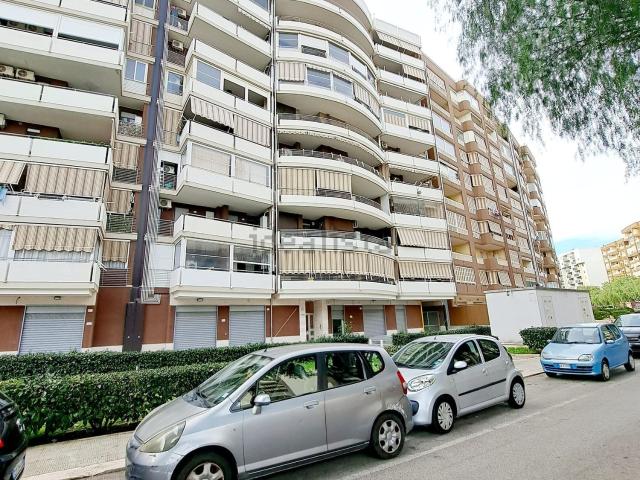 Appartamento in vendita di 60 m² in Via Francesco Eugenio Silvestri