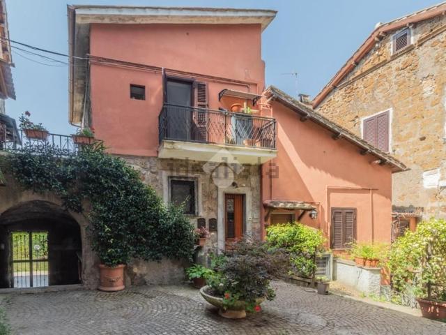 Appartamento in vendita di 60 m² in Via Giovanni Andrea dell&apos Anguillara, 30