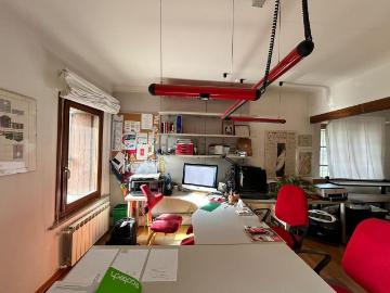 Appartamento in vendita di 60 m² in Via Giovanni Lorenzoni