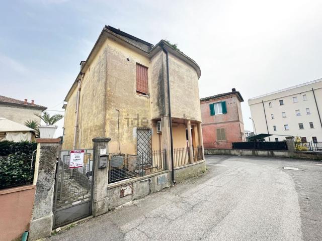 Appartamento in vendita di 60 m² in Via Giuseppe Petroni, 5