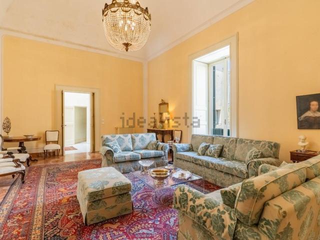 Appartamento in vendita di 610 m² in Piazza Vittorio Emanuele II