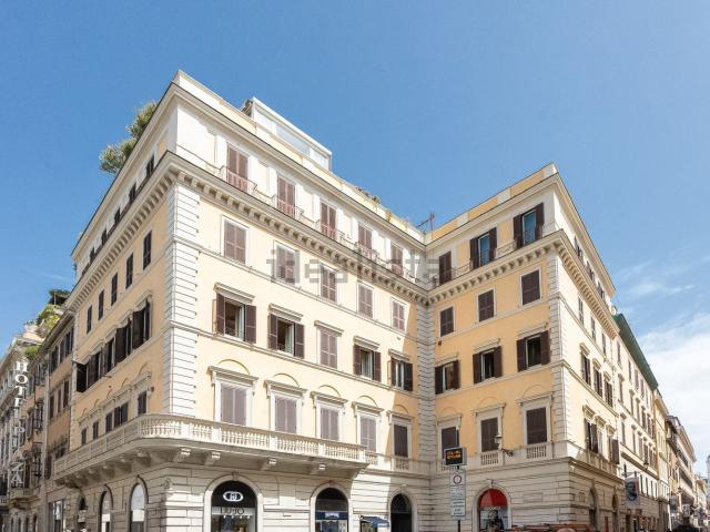 Appartamento in vendita di 615 m² in Largo Carlo Goldoni, 44
