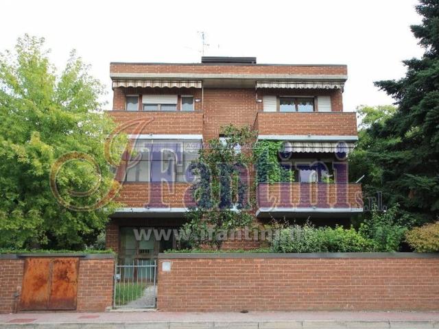 Appartamento in vendita di 61 m² in Via Longarola, 32