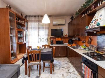 Appartamento in vendita di 61 m² in Viale Giacomo Matteotti, 275