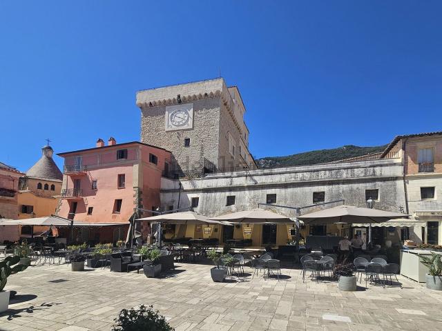 Appartamento in vendita di 62 m² in Piazza Vittorio Veneto, 43