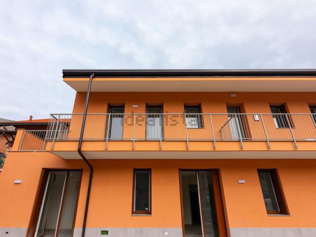 Appartamento in vendita di 62 m² in Strada Statale del Sempione, 147