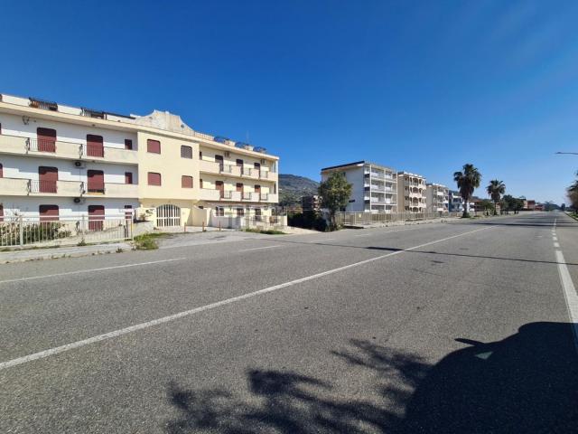 Appartamento in vendita di 62 m² in Strada Statale 18 Tirrena Inferiore, 359