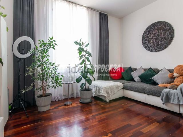 Appartamento in vendita di 62 m² in Via Tommaso Grossi, 7
