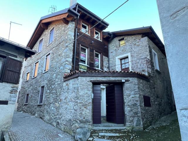 Appartamento in vendita di 62 m² in Via Castello, 47