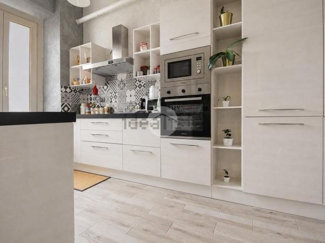 Appartamento in vendita di 62 m² in Viale Carlo Espinasse, 96