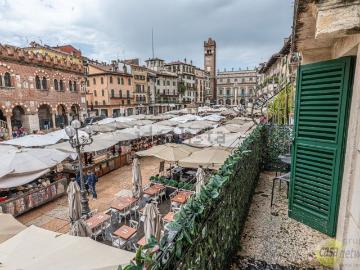 Appartamento in vendita di 67 m² in Piazza Erbe, 8
